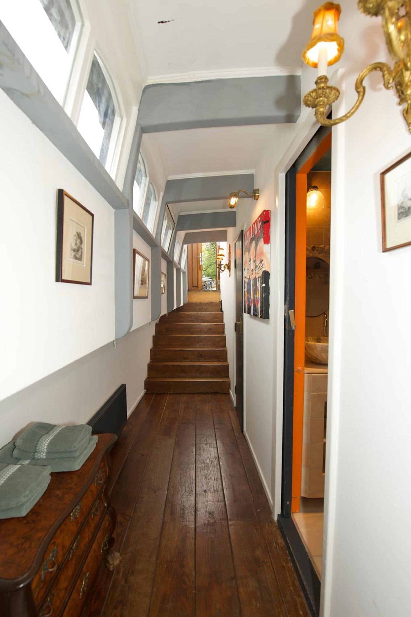 Amsterdam Center - Houseboat B&B By Captain Ricard Dış mekan fotoğraf