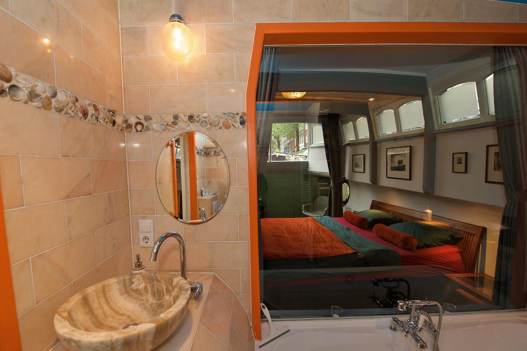 Amsterdam Center - Houseboat B&B By Captain Ricard Dış mekan fotoğraf