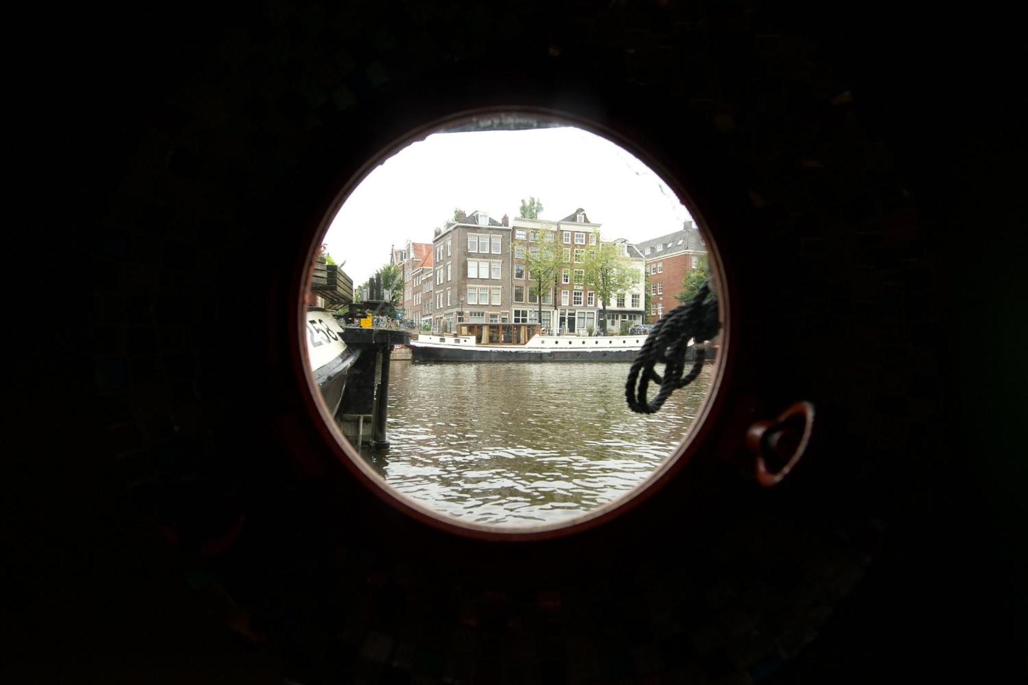 Amsterdam Center - Houseboat B&B By Captain Ricard Dış mekan fotoğraf